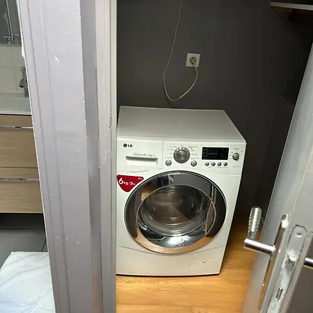 Daire Mezzanine 4 Pers 300m Rer B *